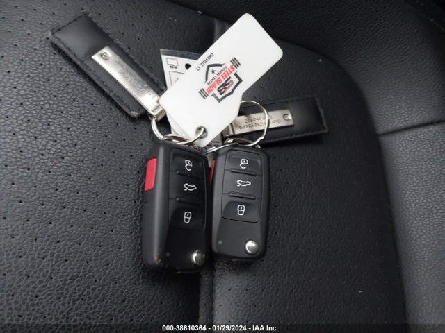 3VWL17AJ2GM385866 Volkswagen Jetta 1.8t Sel
