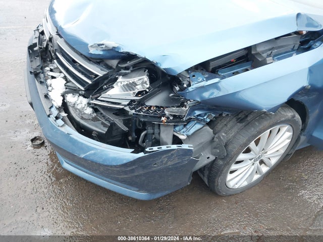 3VWL17AJ2GM385866 Volkswagen Jetta 1.8t Sel