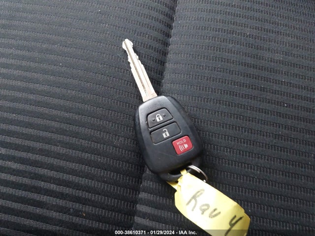 Toyota RAV4 LE 2017 2T3BFREV5HW598223 Image 11