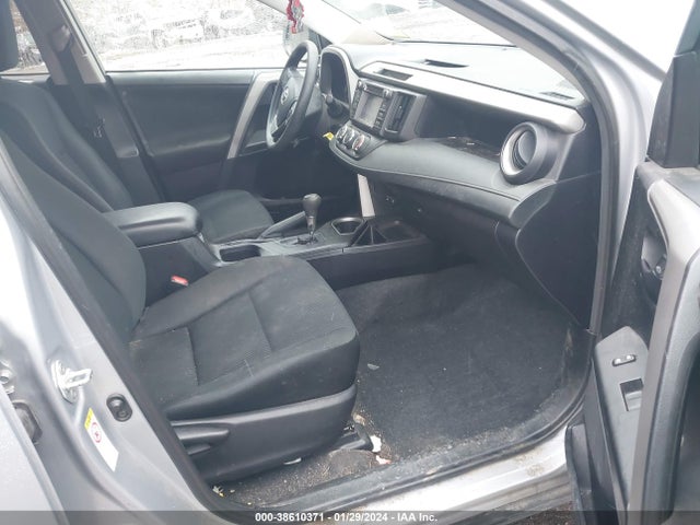 Toyota RAV4 LE 2017 2T3BFREV5HW598223 Image 5
