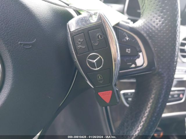 55SWF4JB8FU044451 Mercedes-Benz C 300 Luxury/sport