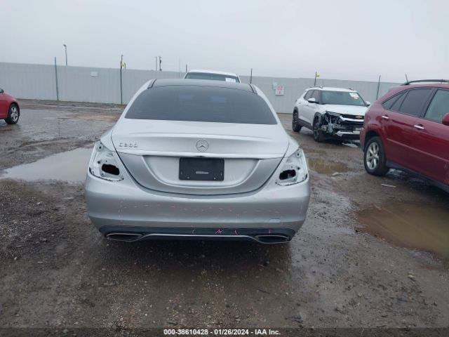 55SWF4JB8FU044451 Mercedes-Benz C 300 Luxury/sport