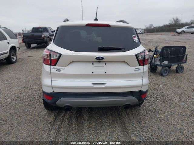 1FMCU9HD7JUA90119 Ford ESCAPE SEL