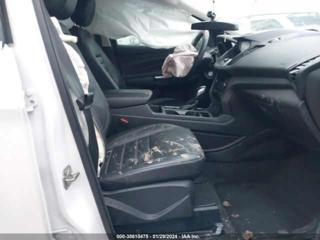 1FMCU9HD7JUA90119 Ford ESCAPE SEL