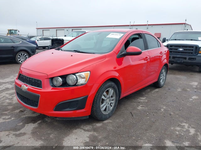 Chevrolet Sonic Lt Auto 2015 1G1JC5SB6F4162426 Image 2