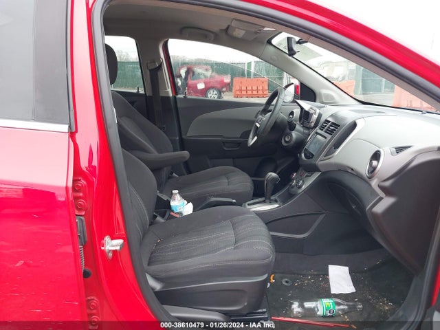 Chevrolet Sonic Lt Auto 2015 1G1JC5SB6F4162426 Image 5