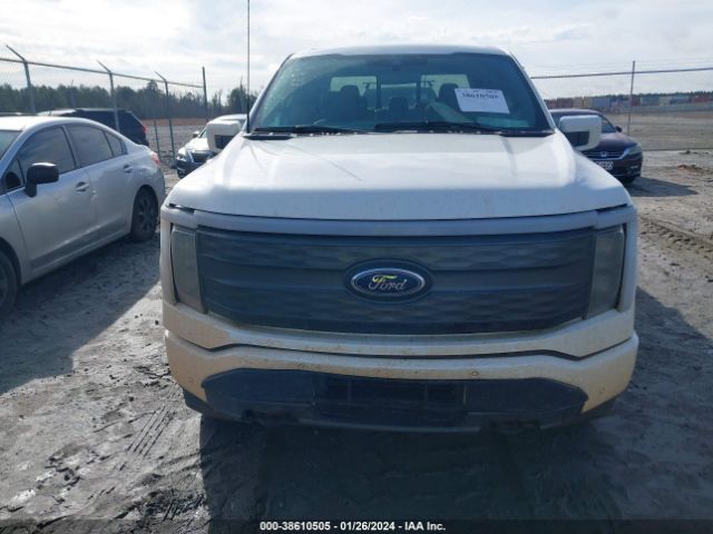 1FT6W1EVXNWG02427 Ford F-150 Lightning Lariat