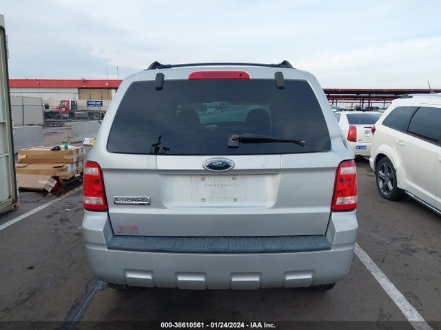 2008 FORD ESCAPE XLT VIN: 1FMCU03108KE78159