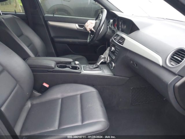 WDDGF8AB6ER320153 Mercedes-Benz C 300 Luxury 4matic/sport 4matic