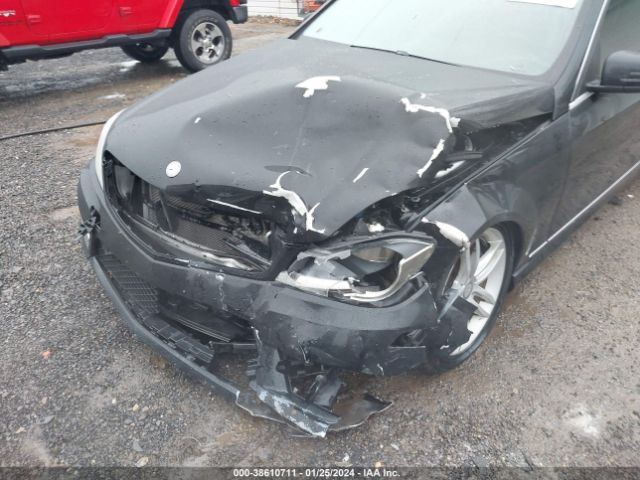 WDDGF8AB6ER320153 Mercedes-Benz C 300 Luxury 4matic/sport 4matic