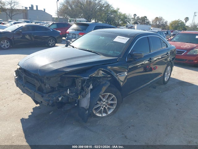 Ford TAURUS SE 2015 1FAHP2D88FG114277 Image 2