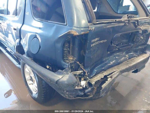 2002 ISUZU RODEO LS/LSE/S VIN: 4S2CK58W724319652