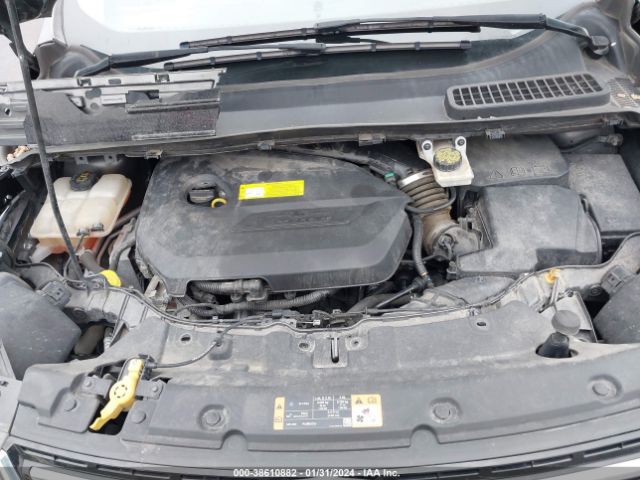 1FMCU0JX0GUA65149 Ford Escape Titanium
