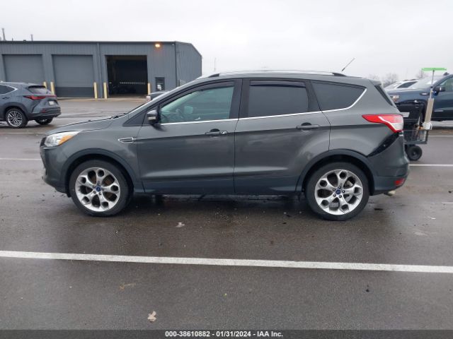 1FMCU0JX0GUA65149 Ford Escape Titanium