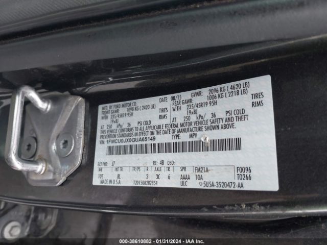 1FMCU0JX0GUA65149 Ford Escape Titanium