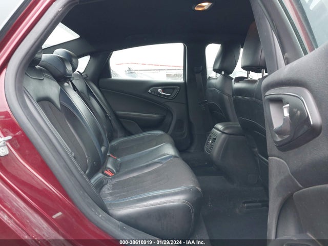 Chrysler 200 S 2015 1C3CCCDG7FN523190 Image 8