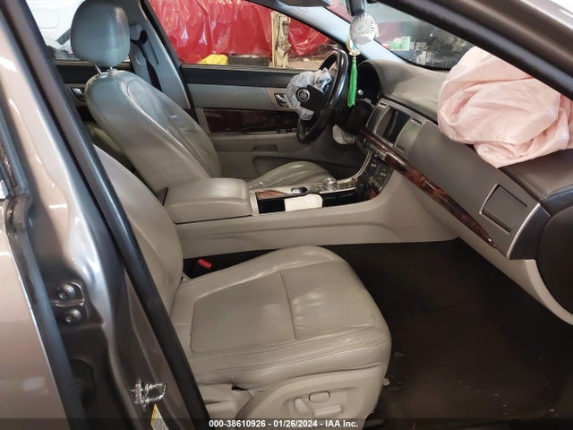 2009 JAGUAR XF SAJWA06B09HR10411 Photo 4