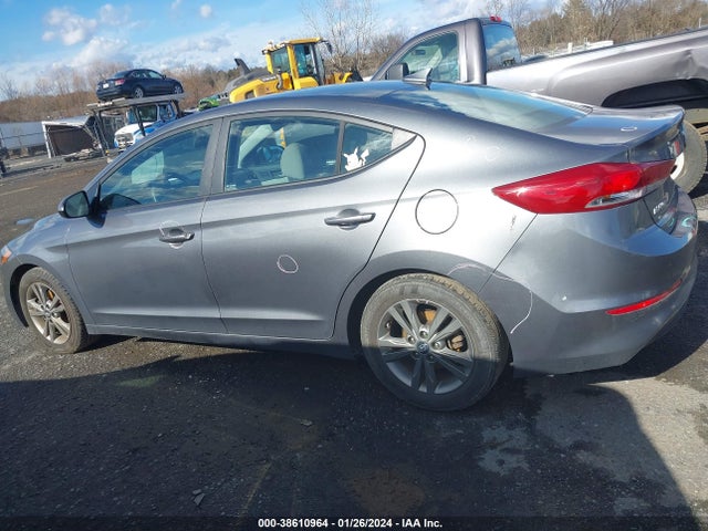 2018 HYUNDAI ELANTRA SEL VIN: 5NPD84LF3JH388119