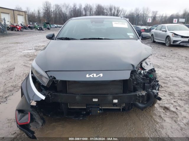 3KPF54AD7NE500305 KIA Forte Gt-line