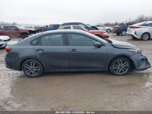 3KPF54AD7NE500305 KIA Forte Gt-line