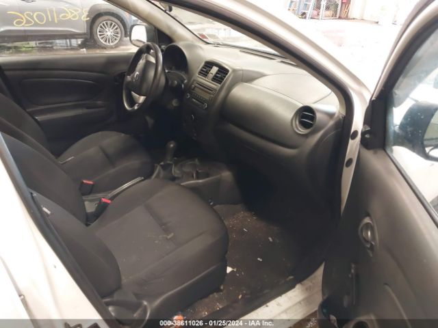 3N1CN7AP9FL933669 Nissan Versa 1.6 S