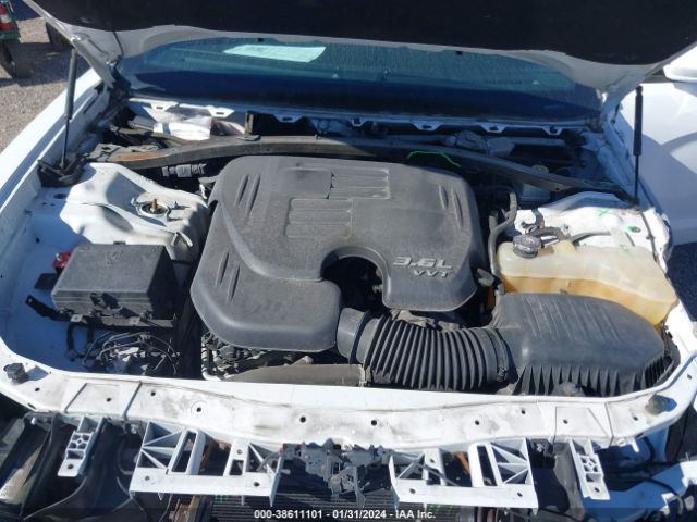 2C3CDXHG2JH125580 Dodge Charger Sxt Plus Rwd