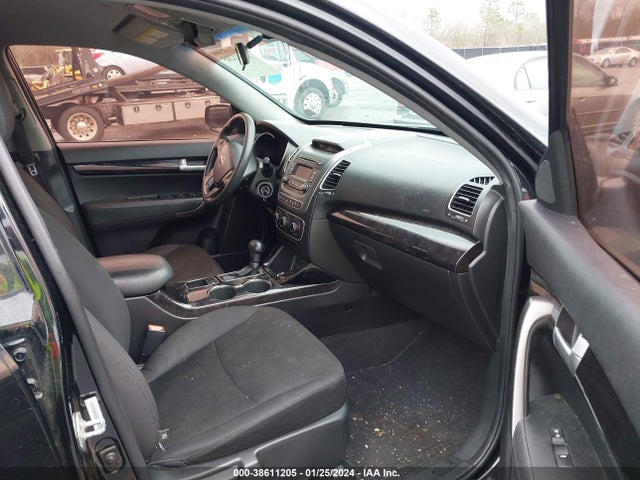 KIA Sorento Lx V6 2015 5XYKT4A74FG594260 Image 5