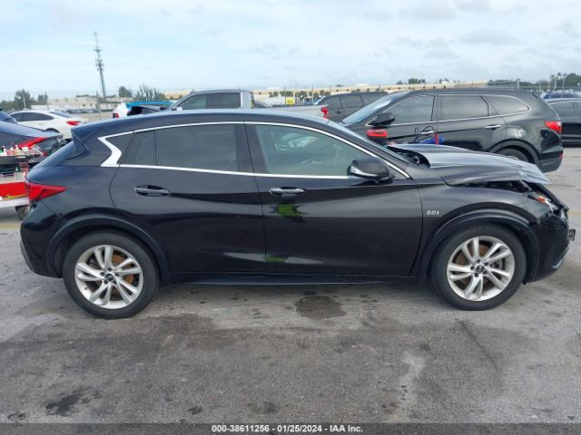 SJKCH5CP9JA047368 Infiniti Qx30 Luxury