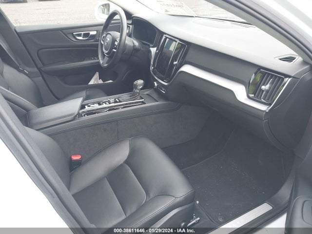 7JR102FK4LG060773 Volvo S60 T5 Momentum