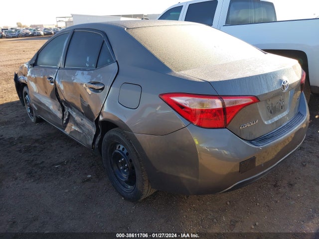 2018 TOYOTA COROLLA LE VIN: 2T1BURHE3JC988304