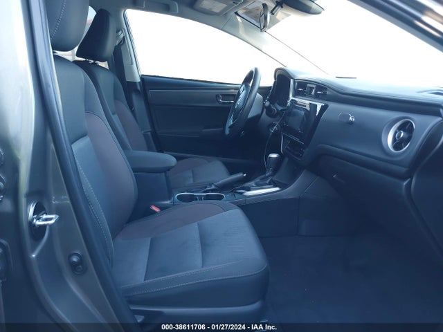 2018 TOYOTA COROLLA LE VIN: 2T1BURHE3JC988304