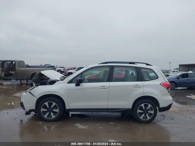 Subaru Forester 2.5i 2017 JF2SJABC5HH521748 Image 14