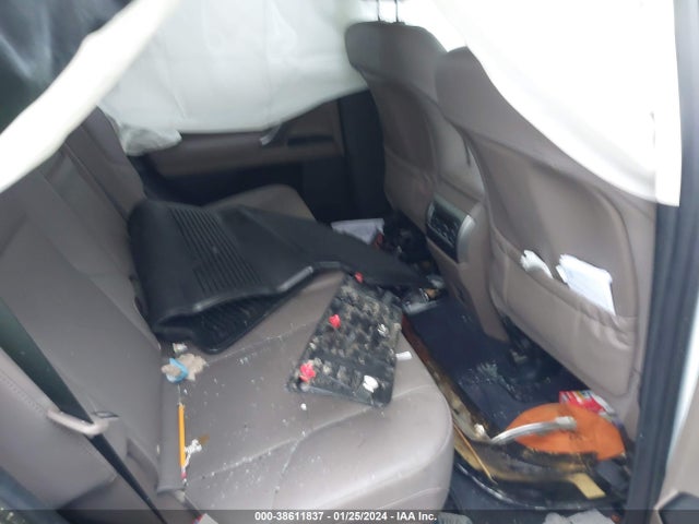 JTJAM7BX1N5322732 Lexus 460 Premium