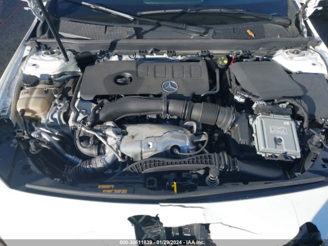 WDD3G4FB3KW021360 Mercedes-Benz A 220 4matic