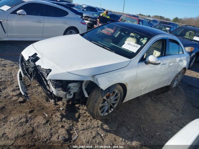 WDD3G4FB3KW021360 Mercedes-Benz A 220 4matic