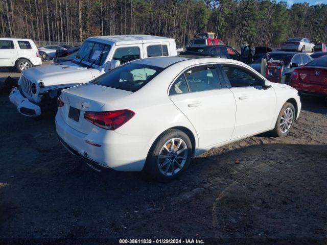 WDD3G4FB3KW021360 Mercedes-Benz A 220 4matic