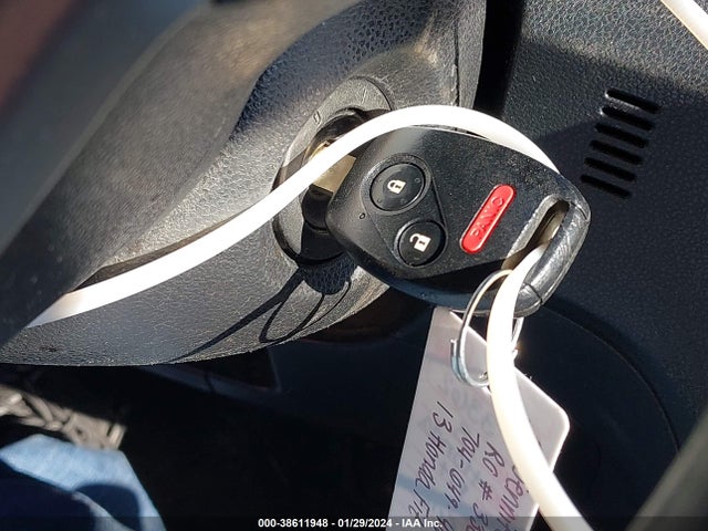 2013 HONDA FIT VIN: JHMGE8H3XDC052123