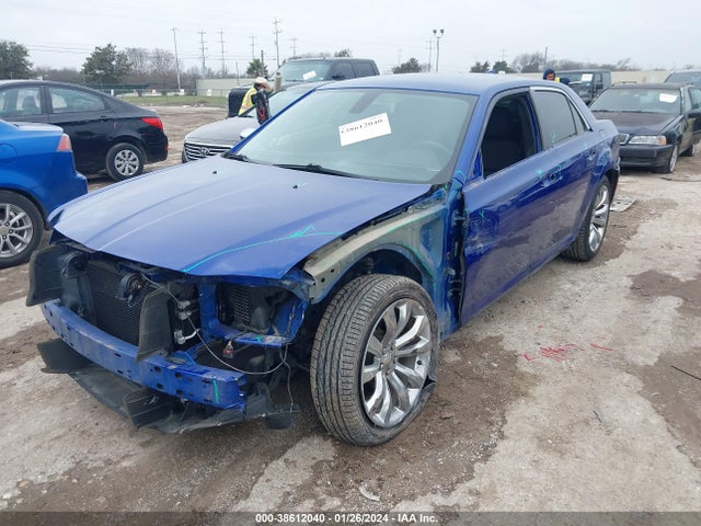Chrysler 300 Touring 2019 2C3CCAAG8KH684174 Image 2
