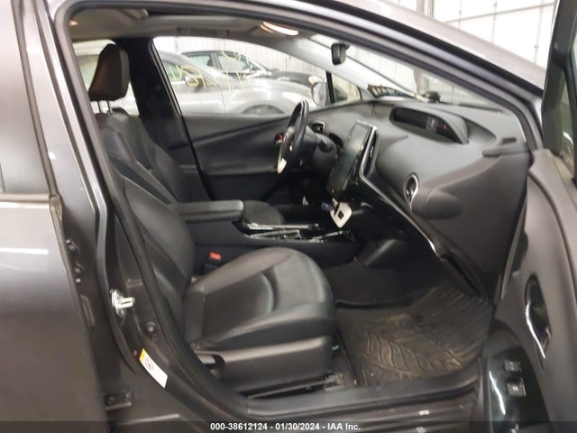 Toyota Prius Four 2018 JTDKARFUXJ3551945 Image 5