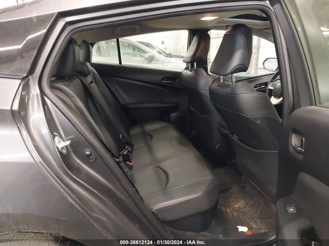 Toyota Prius Four 2018 JTDKARFUXJ3551945 Image 8