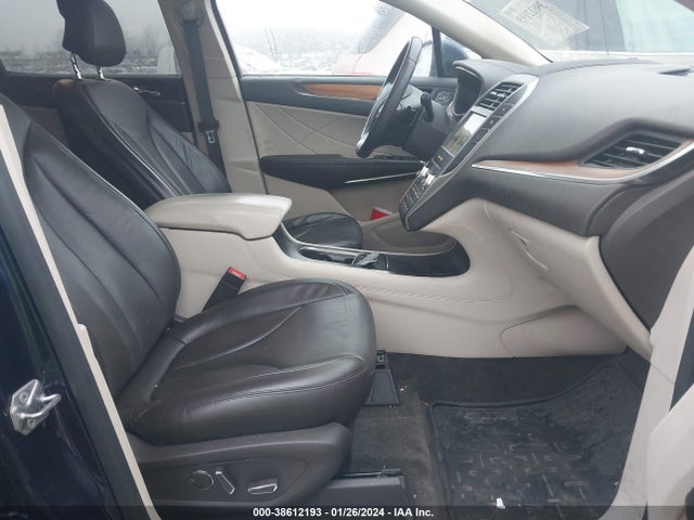 Aukcja sprzedaży 2017 Lincoln Mkc Select, vin: 5LMCJ2C93HUL61994, numer aukcji: 38612193