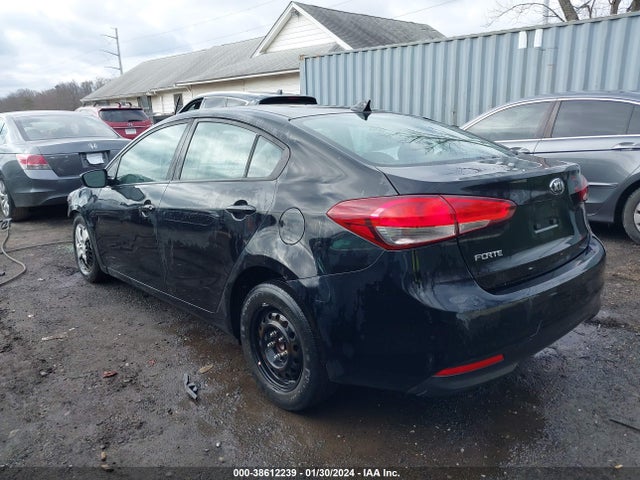 KIA FORTE LX 2018 3KPFK4A72JE224841 Image 3
