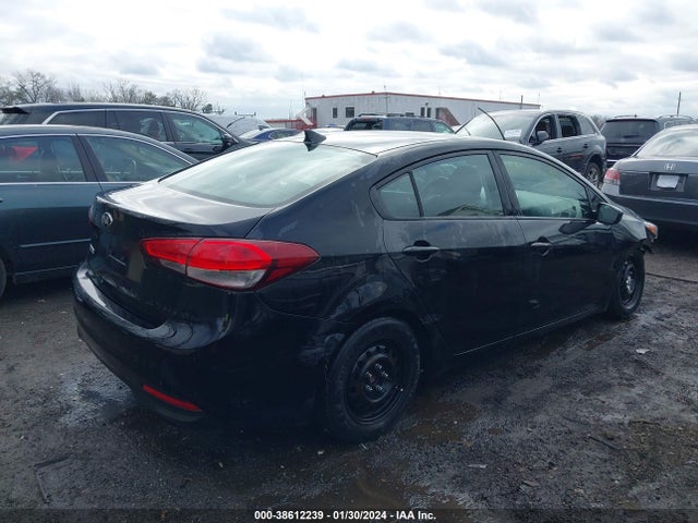 KIA FORTE LX 2018 3KPFK4A72JE224841 Image 4