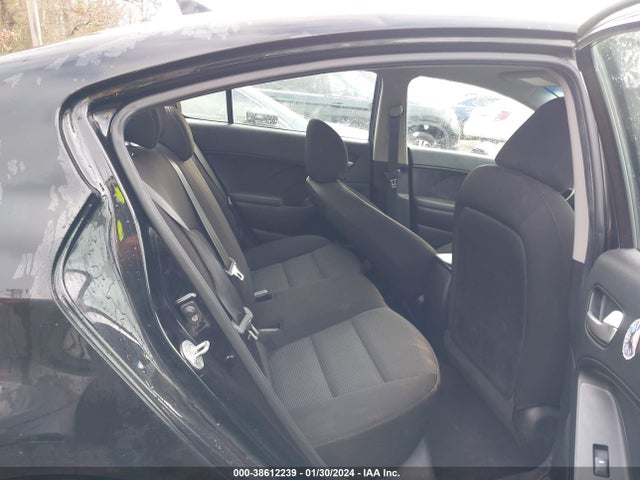 KIA FORTE LX 2018 3KPFK4A72JE224841 Image 8