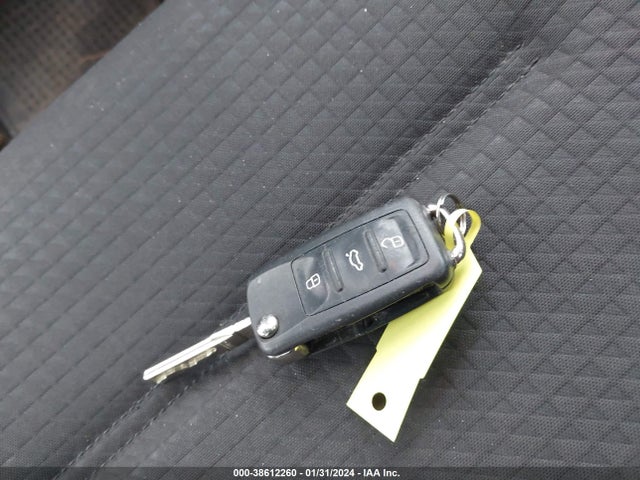 3VWD17AJ2FM256982 Volkswagen Jetta 1.8t Se