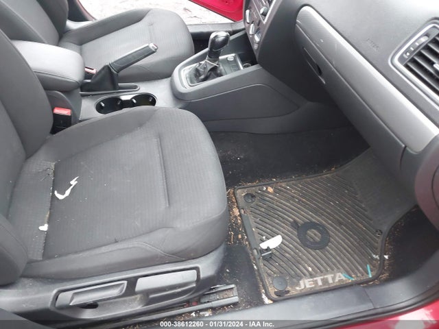 3VWD17AJ2FM256982 Volkswagen Jetta 1.8t Se