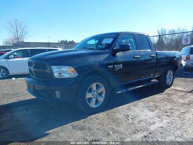 RAM 1500 Classic Express Quad Cab 4x4 6'4 Box 2019 1C6RR7FT0KS580470 Image 2