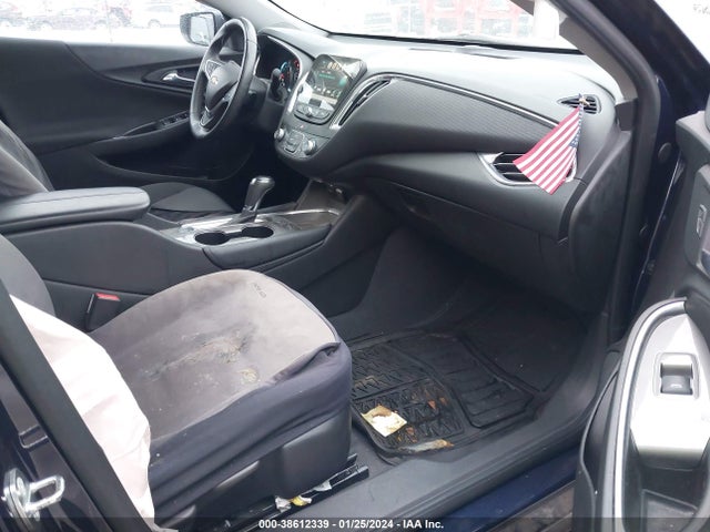 Chevrolet MALIBU LT 2018 1G1ZD5ST8JF110348 Image 5