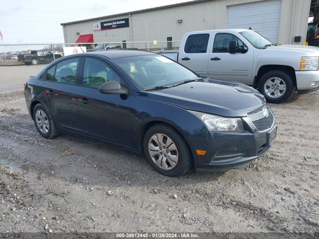2014 1G1PA5SH8E7365321 main image