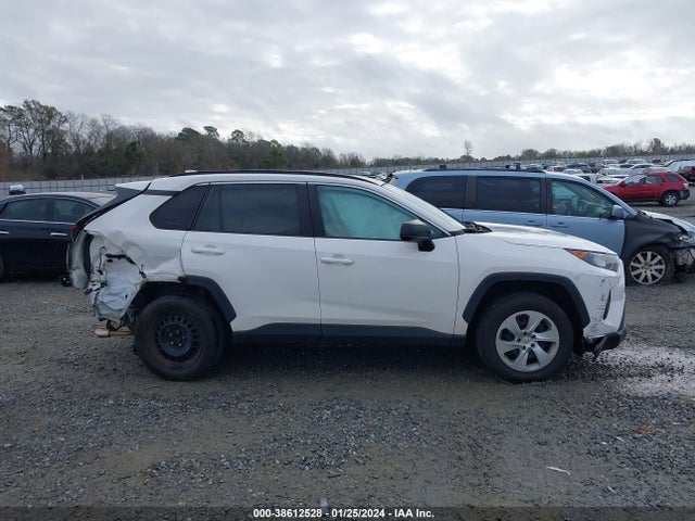 Toyota RAV4 LE 2020 2T3H1RFV8LW093857 Image 13